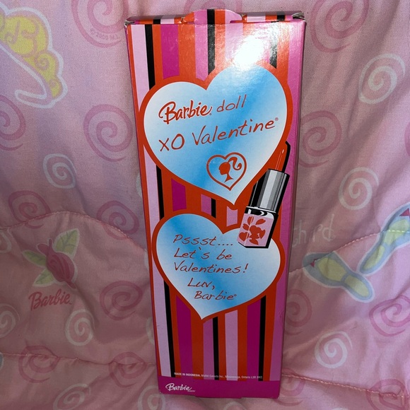 Barbie XO Valentine Doll Mattel 2007. New In Box M0926 - Picture 2 of 2